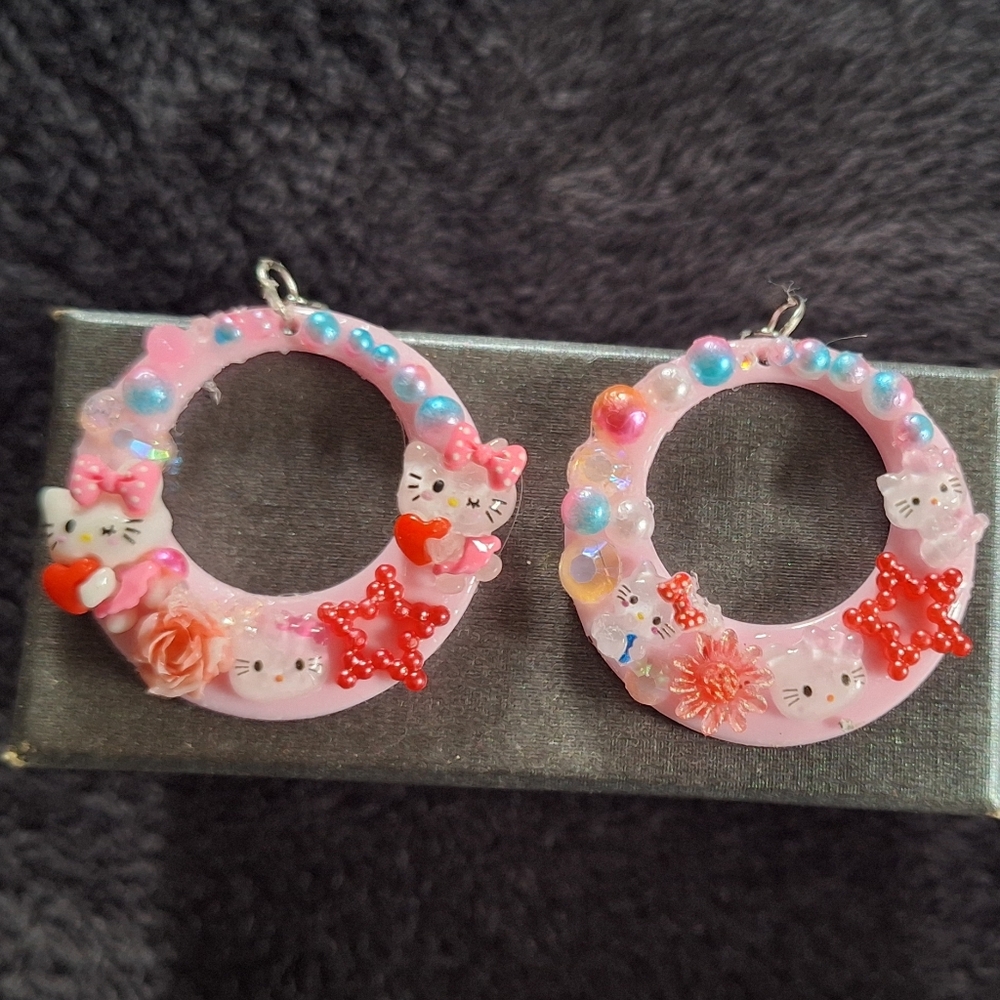 Hello Kitty Style Pink Decorative Hoop Earrings for Kids/ Woman Brand new